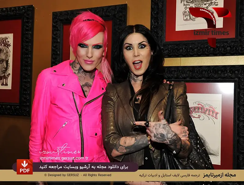 کت وون دی رنگ موی صورتی کت چرم صورتی زنانه کت چرم قهوه ای خط چشم مشکی تاتو آرتیتس